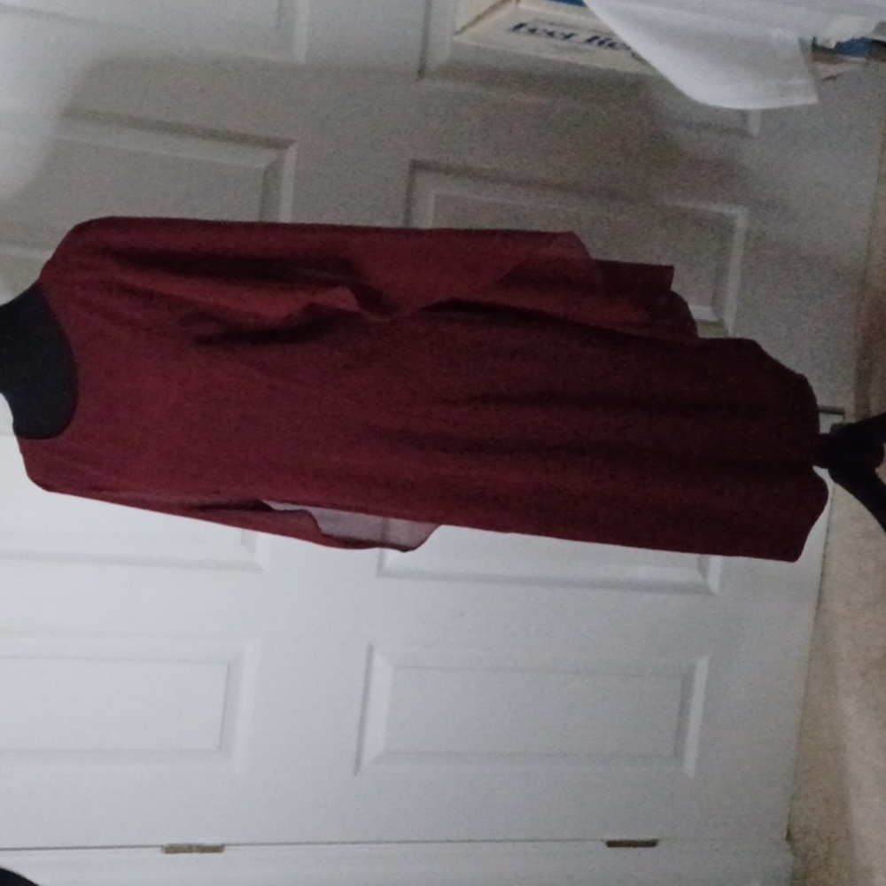 D6- 👌- Burgundy Dress w/Çhiffin Cape Sleeves- sz XL